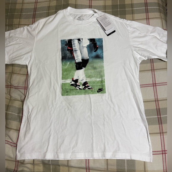 Nike Men's Max90 Deion Diamond Turf Graphic T-Shirt - Picture 2 of 3